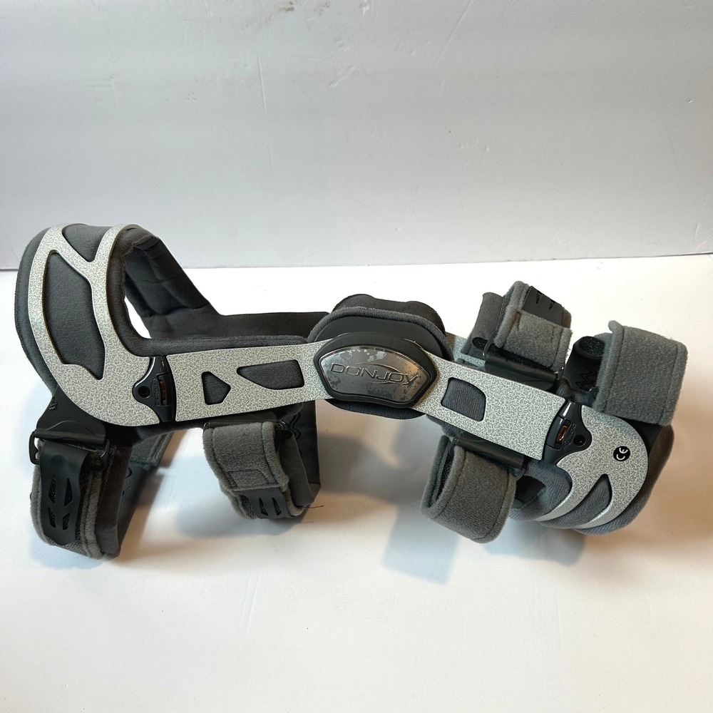 DonJoy OA Nano Knee Brace Large Right Medial Gray Adult Hinged Ligament Support